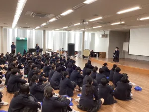 園田学園高等学校2年生の修学旅行の結団式の様子です。